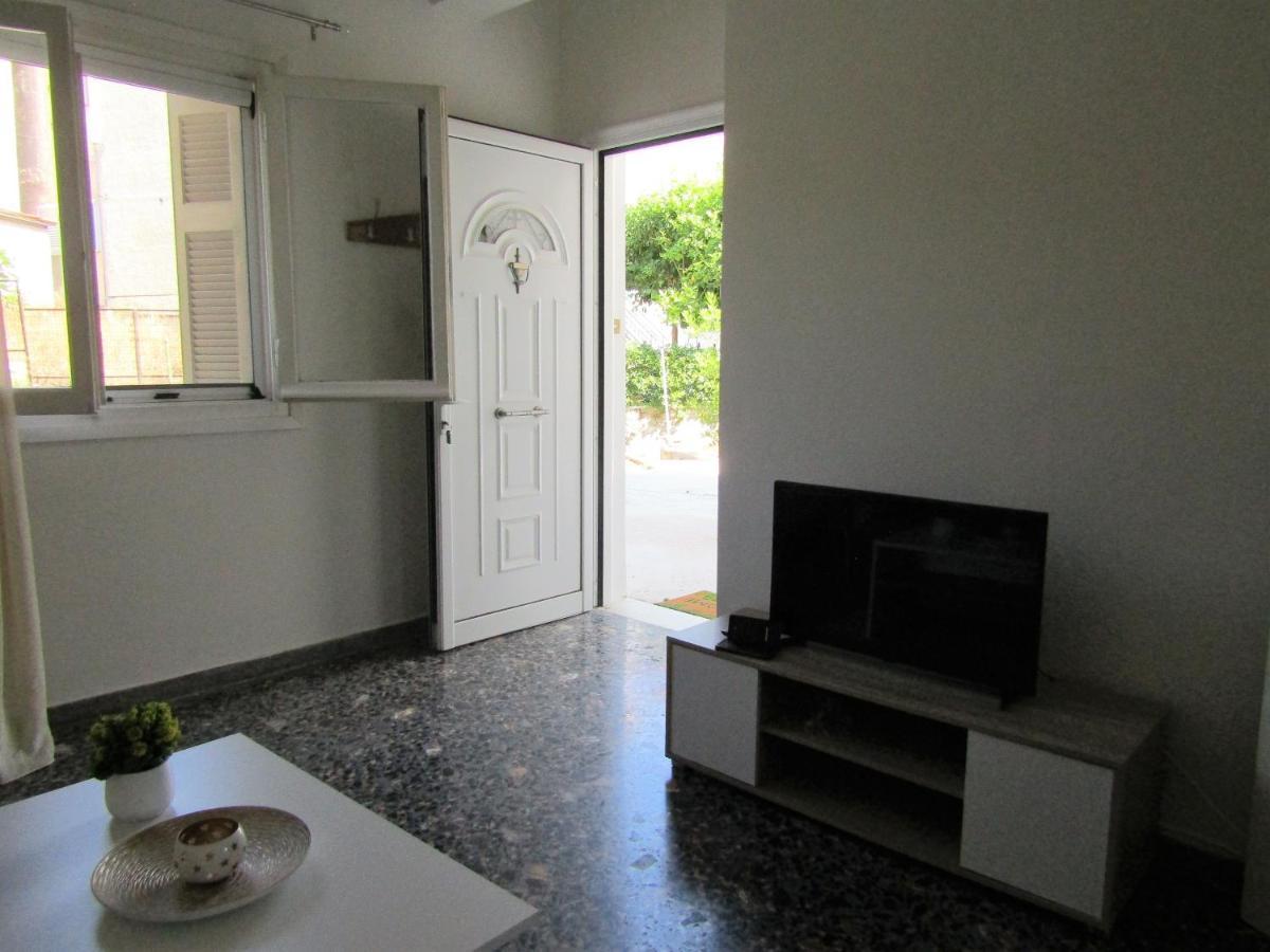 The Byzantine Wall House Isthmia Exterior photo